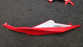 APRILIA RS 660 EXTREMA PODSEDLOVÉ PLASTY - 3