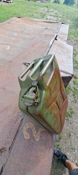 Německý Kanystr 20l - 3
