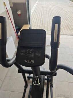 TRINFIT Monta C450i je vysoce kvalitní eliptický trenažér - 3