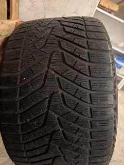 Yokohama 325/30 R21 a 285/ 35 R21 - 3
