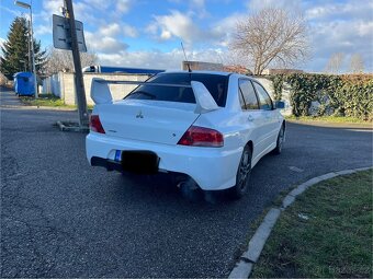 Mitsubishi Lancer Evolution VII - 3