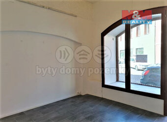 Pronájem obchodních prostor, 35 m2, Kladno, ul. Váňova - 3