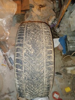 235/45r19 celoroční - 3
