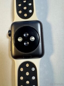 Apple Watch 3 38mm kondice baterie 94% s kabelem Cena 1499k - 3