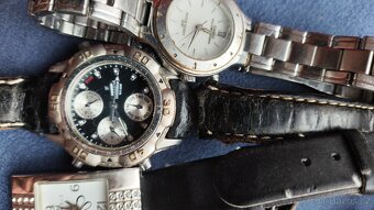 Sada 4 nefunkčních hodinek - 3