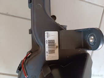 Citroen C4 Picasso motůrek topení - 3