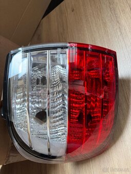 SVĚTLO ZADNÍ HYUNDAI H-1 STAREX 97-07 KOMPLET - 3