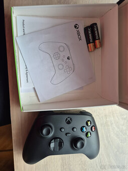 Microsoft Xbox Series Wireless Controller - 3