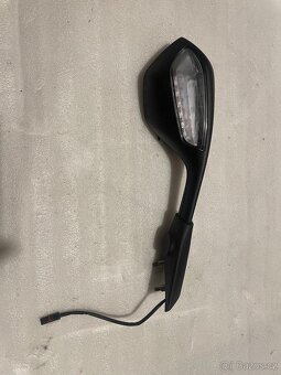 BMW s1000rr zrcátko pravé - 3