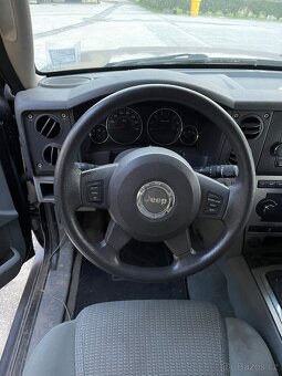 JEEP COMMANDER  3,7 V 6 - 3