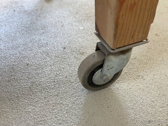 Pojízdný stůl - 3