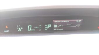 Toyota Prius 3gen - 3