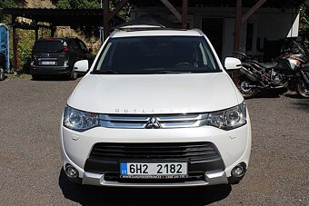Mitsubishi Outlander - 3
