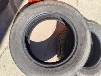 2x Michelin 195/65r15. - 3