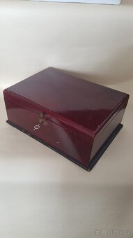 Skříňka na dopisy / šperkovnice z roku 1864 - 3