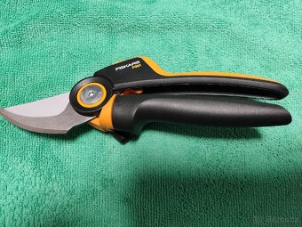 FISKARS P961 PowerGear X - Nůžky zahradní NOVÉ - 3