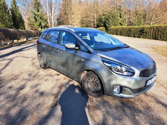 Kia Carens - 3
