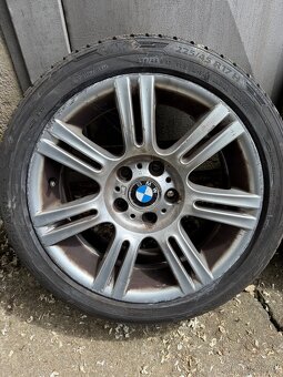 M Paket KOLA BMW E90 - 3