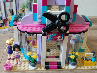 LEGO Friends 41093 Kadeřnictví v Heartlake - 3