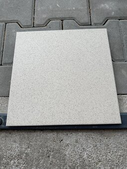 Prodej celkem 20,85 m2 dlažbu barva Beige - 3