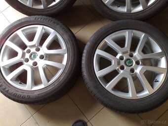 alu kola 5x112 r17 original škoda 225/50/17 - 3