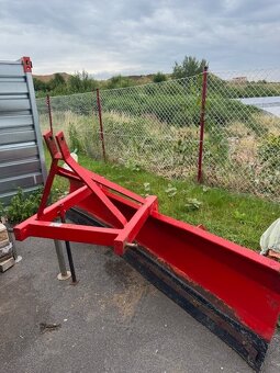 Traktor Zetor + příslušenství - 3