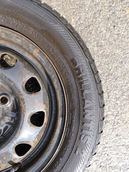 Pneu 165/70 R13 - 3