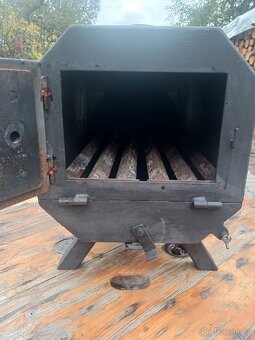 Topeniště k udírně,kamínka do skleníku - 3