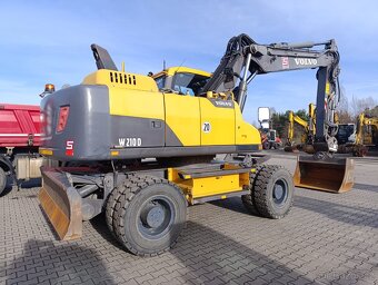 Kolový otočný bagr Volvo EW 210 D - 3