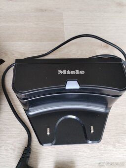 Robotický vysavač Miele Scout RX1 - 3