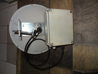 Routerboard MikroTik RB711 + PARABOLA 5GHz 32cm + plastovy b - 3