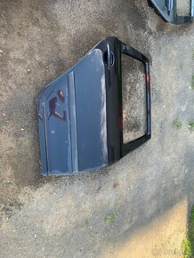 Dveře octavia 2 3x pravé zadní,1x levé zadní,1x levé přední - 3