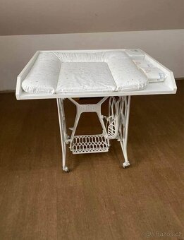 Přebalovací pult - 3