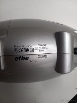 Vysavač na malé plochy - 3