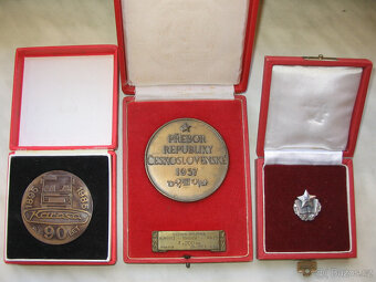 Medaile. - 3