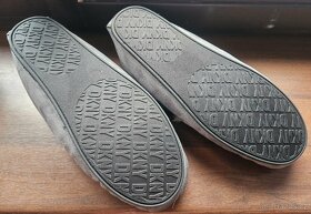 Nové nepoužité domácí zateplené sandály mokasíny uni DKNY - 3
