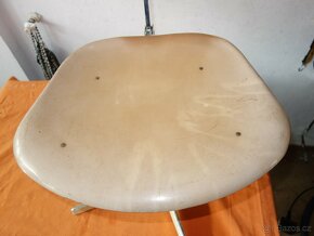 Stará OTOČNÁ židle kov a plast polohovací - 3