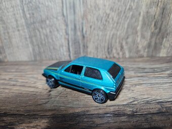 Volkswagen Golf Hot Wheels - 3