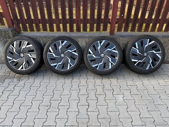 ALU Škoda Sagitarius R20 včetně pneu + aero kryty - 3