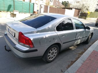 Prodám Volvo S60 2.4l rok 2001 103Kw Benzín Automat - 3