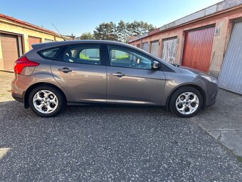 FORD FOCUS 1.6 16V 77 kw - benzín - 3