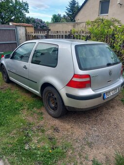 Volkswagen Golf - 3