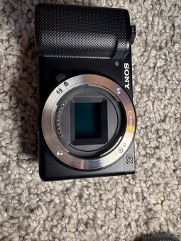 Sony ZV E-10 - Bezzrcadlová Kamera - jako nová - 3