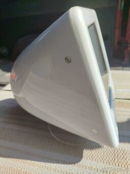 Apple emac - 3
