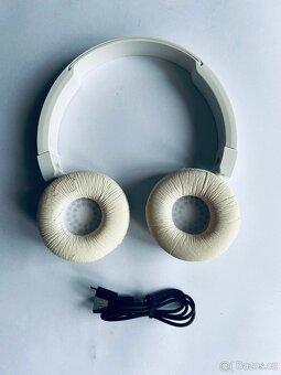 Bluetooth sluchátka JBL / bílá - 3