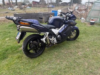 Honda VFR 800 - 3