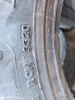 Pneumatiky 265/70 R17,5 Bridgestone vzorek 7-8mm - 3