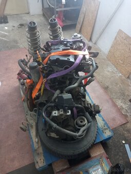 Motor 1.9 tdi pd 74 kw AXR cca 200tkm - 3