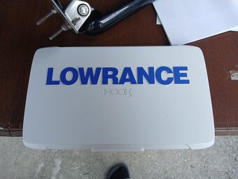 LOWRANCE Hook reveal 9 - 3