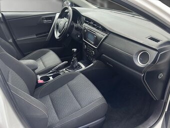 Toyota Auris 1.4 D-4D 66kw Active Touring Sport r.v.2018/5 - 3